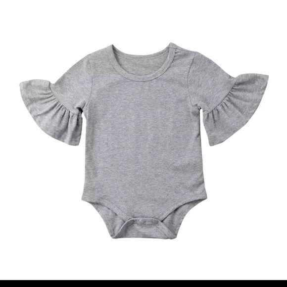 🌊 Gray bell sleeve onesie - Picture 3 of 4